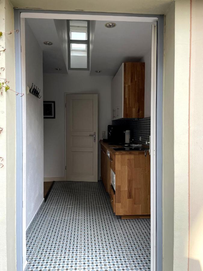 FEWO im Kneipenviertel Altkötzschenbroda Radebeul Exterior foto